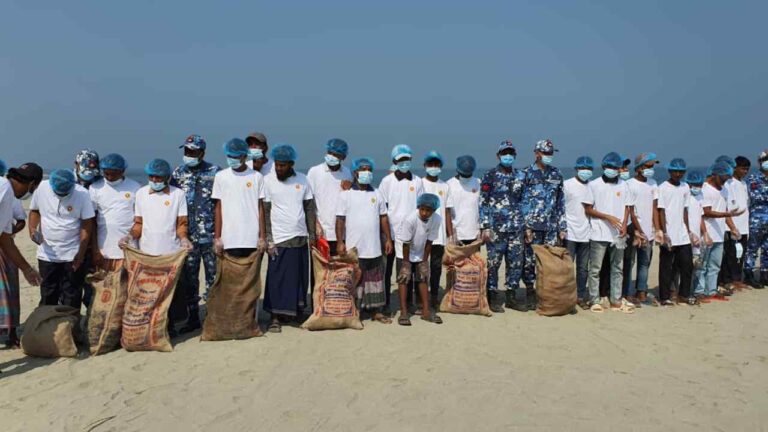 সেন্টমার্টিনের পরিবেশ রক্ষায় পরিচ্ছন্নতা অভিযান শুরু