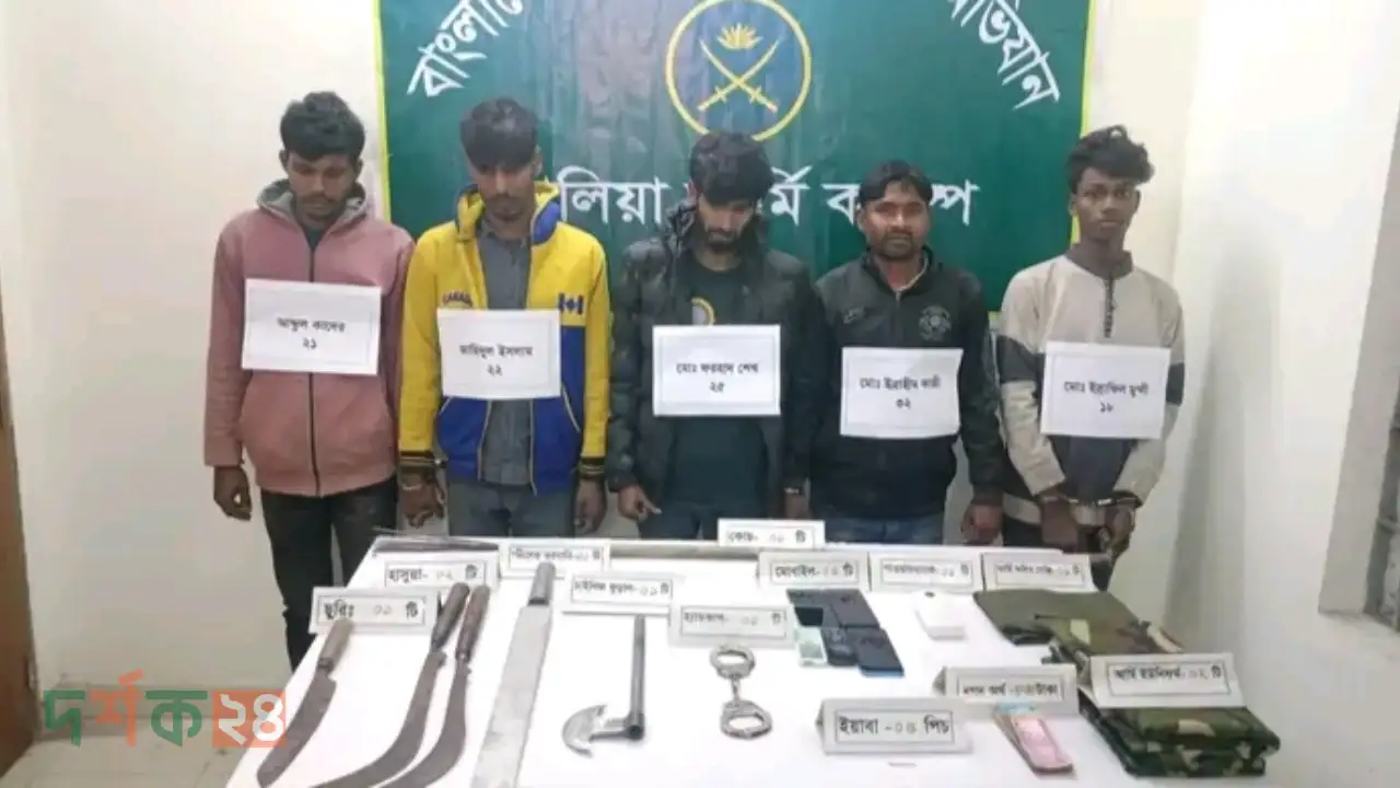 নড়াগাতিতে যৌথ বাহিনীর অভিযান