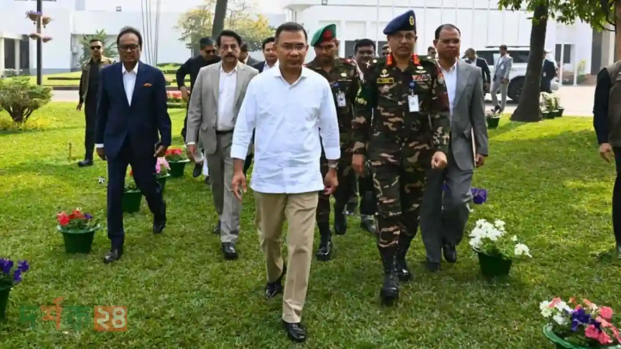 তেজগাঁও কার্যালয়ে প্রধানমন্ত্রী