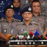 তরুণদের অবরোধ মন্তব্য