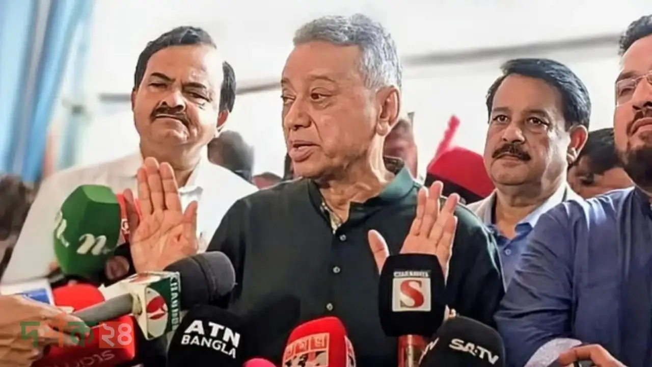 বিশ্ববিদ্যালয়ে রাজনীতি নয়,