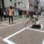 ফুটপাত ও রাস্তায় হকার